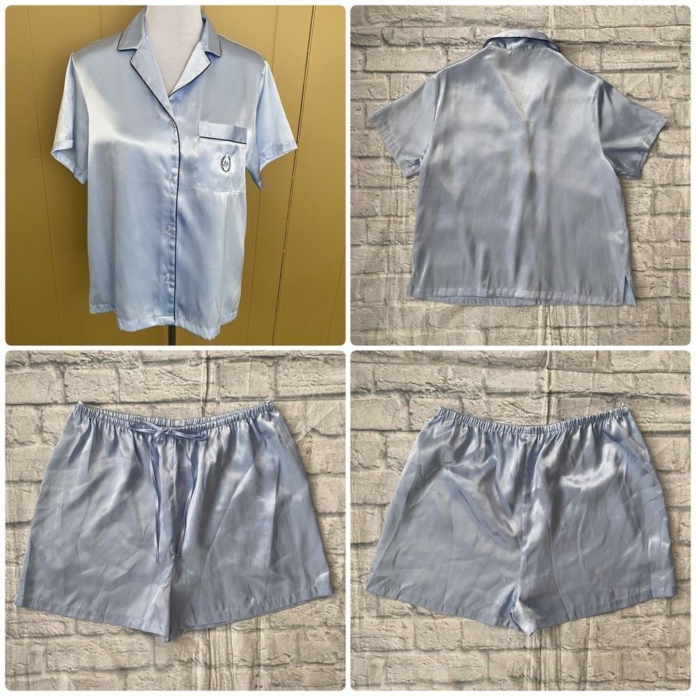 Jones New York women L short sleeve and shorts satin pajama set light blue ￼